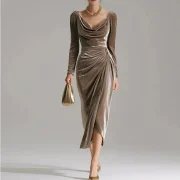 Women's Solid Color Long Sleeve V Neck Dress Softy Velvet Pleated Slim Fit Midi Dress - Image 3